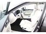 Volvo XC60 T8 Twin Engine AWD | Trekhaak | Luchtvering | SOH 82% | Adaptieve Cruise | Verwarmde Stoelen | Panoramadak | Camera |