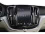 Volvo XC60 T8 Twin Engine AWD | Trekhaak | Luchtvering | SOH 82% | Adaptieve Cruise | Verwarmde Stoelen | Panoramadak | Camera |