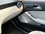 Mercedes-Benz A-klasse A180 122PK PANO-DAK CAMERA TREKHAAK NAVIGATIE AIRCO LMV PDC