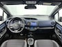 Toyota Yaris 1.5 Hybrid Bi-Tone | 100pk | Automaat | Navigatie | Camera | Climate Control |