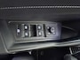 Volkswagen T-Roc 1.5 TSI R-Line Edition | Automaat | R-line | Adaptieve Cruise Control | Navigatie | Climate Control | Parkeer Camera | Parkeersensoren Vppr + Achter