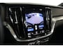 Volvo V60 2.0 T6 Recharge AWD R-Design | Black Edition | Schuif- kanteldak | Elektrische trekhaak | Long Range