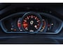 Volvo V40 Cross Country T3 PolarPlus Luxury - AUTOMAAT - Panoramadak - Adaptive Cruise Control - BLIS - Parkeercamera achter - Verwarmde voorstoelen & achterbank - Parkeersensoren voor & achter - Lederen Bekleding - Navigatie - Standkachel - Volvo On Call - Extra getint glas - 17' LMV