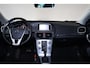 Volvo V40 Cross Country T3 PolarPlus Luxury - AUTOMAAT - Panoramadak - Adaptive Cruise Control - BLIS - Parkeercamera achter - Verwarmde voorstoelen & achterbank - Parkeersensoren voor & achter - Lederen Bekleding - Navigatie - Standkachel - Volvo On Call - Extra getint glas - 17' LMV