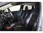 Volvo V40 Cross Country T3 PolarPlus Luxury - AUTOMAAT - Panoramadak - Adaptive Cruise Control - BLIS - Parkeercamera achter - Verwarmde voorstoelen & achterbank - Parkeersensoren voor & achter - Lederen Bekleding - Navigatie - Standkachel - Volvo On Call - Extra getint glas - 17' LMV