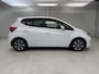 Hyundai ix20 1.6i Go! / Eerste Eigenaar / Trekhaak 1100 KG /  Navigatie / Camera / Airco / Bluetooth /