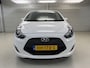 Hyundai ix20 1.6i Go! / Eerste Eigenaar / Trekhaak 1100 KG /  Navigatie / Camera / Airco / Bluetooth /