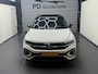 Volkswagen T-Roc 1.5 SI 3 R-Line Black st - Pano - IQ - Keyless - Elek. Achterklep - LM Velgen - Clima