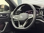 Volkswagen T-Roc 1.5 SI 3 R-Line Black st - Pano - IQ - Keyless - Elek. Achterklep - LM Velgen - Clima