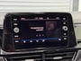 Volkswagen T-Roc 1.5 SI 3 R-Line Black st - Pano - IQ - Keyless - Elek. Achterklep - LM Velgen - Clima