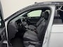 Volkswagen T-Roc 1.5 SI 3 R-Line Black st - Pano - IQ - Keyless - Elek. Achterklep - LM Velgen - Clima