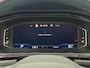Volkswagen T-Roc 1.5 SI 3 R-Line Black st - Pano - IQ - Keyless - Elek. Achterklep - LM Velgen - Clima