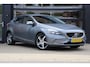 Volvo V40 2.0 T2 R-Design | Camera | Stoelverwarming | Cruise | Navi | Trekhaak | Clima