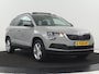 Skoda Karoq 1.5 TSI Business Edition | Panoramadak | Stoelverwarming | Carplay | Navigatie | Parkeerhulp | Climate control | Bluetooth | Cruise control | Getint glas