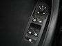 Skoda Karoq 1.5 TSI Business Edition | Panoramadak | Stoelverwarming | Carplay | Navigatie | Parkeerhulp | Climate control | Bluetooth | Cruise control | Getint glas