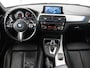 BMW 1-Serie M140i High Executive | Stoelverwarming | Carplay | Leder | Adaptief LED | Keyless | Navigatie | Sportstoelen | Parkeerhulp | Climate control | Cruise control | Bluetooth | Getint glas | M Sport