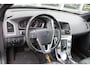Volvo XC60 D4 191PK Automaat FWD Summum | Afn. Trekhaak | Cruise conrol | PDC Achter | Verw. Voorstoelen | Verw. Voorruit | Navigatie |