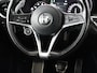 Alfa Romeo Stelvio 2.0 T AWD First Edition | Trekhaak | Leder | Stoel & stuurverwarming | Camera | Bi-Xenon | Navigatie | Climate control | Keyless | Cruise control | Bluetooth | Getint glas