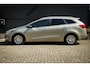 Kia Ceed Cee'd Sportswagon 1.6 GDI Plus Pack | Clima | Navi | Clima | Trekhaak | Org. NL | Elektr. ramen | Mooi! |