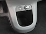 Hyundai Ioniq 5 Connect 77.4 kWh / SOH 100% / Fabrieksgarantie tot 03-2028 / Dealer onderhouden / CCS snellader / Trekgewicht 1600 kg / WLTP bereik 476 km bereik stad 687 km / Stuur- Stoel & Achterbank verwarming / Elektrische achterklep / Rondomzicht camera / Warmtepomp /