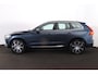 Volvo XC60 B5 Inscription - Intellisafe Assist / Surround - Panoramisch schuif-/kanteldak - Parkeersensoren v/a - Parkeercamera achter - Lederen bekleding - Contourstoelen - Verwarmbare voorstoelen - Verwarmbare voorruit - 20' LMV