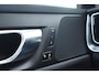 Volvo V60 T6 340PK Automaat Plug-in Hybrid AWD Inscription / Navigatie / Elektrisch verstelbare stoelen met geheugen / Leren bekleding / Elektrische achterklep / Cruise control / Parkeersensoren