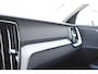 Volvo V60 T6 340PK Automaat Plug-in Hybrid AWD Inscription / Navigatie / Elektrisch verstelbare stoelen met geheugen / Leren bekleding / Elektrische achterklep / Cruise control / Parkeersensoren