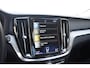 Volvo V60 T6 340PK Automaat Plug-in Hybrid AWD Inscription / Navigatie / Elektrisch verstelbare stoelen met geheugen / Leren bekleding / Elektrische achterklep / Cruise control / Parkeersensoren