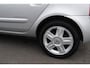 Renault Clio 1.2-16V Auth.Comf. INRUILKOOPJE! Prijs is zo mee. Airco ijskoud