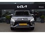 Mitsubishi Outlander 2.0 PHEV instyle | Trekhaak | Stuur + Stoelverwarming | Navigatie | Camera | Leder |