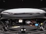 Volkswagen Multivan 1.4 eHybrid L2H1 Life 218PK | Automaat | Trekhaak | Cruise Control | Airco | Stoelverwarming | 7-Zits | Parkeerhulp Voor + Achter | Elektrische Achterklep | LED-Koplampen | Achteruitrijcamera | Navigatie | Digital Cockpit Pro |