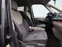 Volkswagen Multivan 1.4 eHybrid L2H1 Life 218PK | Automaat | Trekhaak | Cruise Control | Airco | Stoelverwarming | 7-Zits | Parkeerhulp Voor + Achter | Elektrische Achterklep | LED-Koplampen | Achteruitrijcamera | Navigatie | Digital Cockpit Pro |