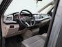 Volkswagen Multivan 1.4 eHybrid L2H1 Life 218PK | Automaat | Trekhaak | Cruise Control | Airco | Stoelverwarming | 7-Zits | Parkeerhulp Voor + Achter | Elektrische Achterklep | LED-Koplampen | Achteruitrijcamera | Navigatie | Digital Cockpit Pro |