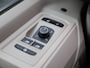Volkswagen Multivan 1.4 eHybrid L2H1 Life 218PK | Automaat | Trekhaak | Cruise Control | Airco | Stoelverwarming | 7-Zits | Parkeerhulp Voor + Achter | Elektrische Achterklep | LED-Koplampen | Achteruitrijcamera | Navigatie | Digital Cockpit Pro |