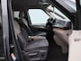 Volkswagen Multivan 1.4 eHybrid L2H1 Life 218PK | Automaat | Trekhaak | Cruise Control | Airco | Stoelverwarming | 7-Zits | Parkeerhulp Voor + Achter | Elektrische Achterklep | LED-Koplampen | Achteruitrijcamera | Navigatie | Digital Cockpit Pro |