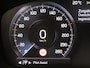 Volvo XC40 1.5 T5 Recharge R-Design / Trekhaak / Panoramadak / Harman Kardon / 360 Camera / Lederen Bekleding / Elektrische Stoelen / Getint Glas /