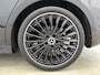 Mercedes-Benz A-klasse 180 Business Solution AMG | Nightpakket | 19 inch multispaaks AMG-velgen | Panoramaschuifdak | Smartphone-integratie | Sfeerverlichting | PARKTRONIC |