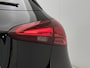 Mercedes-Benz A-klasse 180 Business Solution AMG | Nightpakket | 19 inch multispaaks AMG-velgen | Panoramaschuifdak | Smartphone-integratie | Sfeerverlichting | PARKTRONIC |