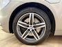BMW 2-Serie Active Tourer 225xe High Executive *Leder* Stoelverwarming / Camera / Cruise Control / LED / Navigatie / PHEV / 17"LMV