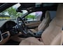 Porsche Cayenne 3.0 E-Hybrid Platinum Edition | PANO | 22 INCH | BOSE | 360 | MEMORY | LUCHTVERING | SPORT CRHONO | KEYLESS |