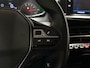 Peugeot 208 1.2 PureTech Deluxe (APPLE CARPLAY, GROOT NAVI, CRUISE, SPORTSTOELEN, LANE ASSIST, LEDER STUURWIEL, NIEUWSTAAT)