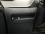 Peugeot 208 1.2 PureTech Deluxe (APPLE CARPLAY, GROOT NAVI, CRUISE, SPORTSTOELEN, LANE ASSIST, LEDER STUURWIEL, NIEUWSTAAT)