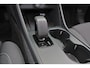 Volvo EC40 Extended Range Plus 82 kWh - Panoramadak - IntelliSafe Assist & Surround - 360º Camera - Verwarmde voorstoelen, stuur & achterbank - Parkeersensoren voor & achter - Elektr. bedienb. bestuurdersstoel met geheugen - Draadloze tel. lader - Warmtepomp - Extra getint glas - Inklapbare trekhaak - 19' LMV