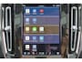 Volvo EC40 Extended Range Plus 82 kWh - Panoramadak - IntelliSafe Assist & Surround - 360º Camera - Verwarmde voorstoelen, stuur & achterbank - Parkeersensoren voor & achter - Elektr. bedienb. bestuurdersstoel met geheugen - Draadloze tel. lader - Warmtepomp - Extra getint glas - Inklapbare trekhaak - 19' LMV