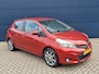 Toyota Yaris 1.3 VVT-i Dynamic | Climate Control | Navigatie | Camera | Cruise Control | Lichtmetalen Velgen | Dealer Onderhouden |