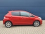 Toyota Yaris 1.3 VVT-i Dynamic | Climate Control | Navigatie | Camera | Cruise Control | Lichtmetalen Velgen | Dealer Onderhouden |