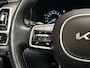 Kia Sorento 1.6 T-GDI Hybrid 2WD DynamicLine 7 Persoons 265Pk Automaat (PANORAMADAK, APPLE CARPLAY, 360 CAMERA, LEDER, BOSE AUDIO, ELEK SPORTSTOELEN, GETINT GLAS, STUUR/STOELVERWARMING, NIEUWSTAAT)
