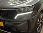 Kia Sorento 1.6 T-GDI Hybrid 2WD DynamicLine 7 Persoons 265Pk Automaat (PANORAMADAK, APPLE CARPLAY, 360 CAMERA, LEDER, BOSE AUDIO, ELEK SPORTSTOELEN, GETINT GLAS, STUUR/STOELVERWARMING, NIEUWSTAAT)
