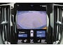Volvo XC60 B4 Momentum - IntelliSafe Assist & Surround - Harman/Kardon audio - Adaptieve LED koplampen - Parkeercamera achter - Verwarmde voorstoelen & stuur - Parkeersensoren voor & achter - Elektr. bedienb. voorstoelen met geheugen - 18' LMV