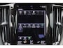 Volvo XC60 B4 Momentum - IntelliSafe Assist & Surround - Harman/Kardon audio - Adaptieve LED koplampen - Parkeercamera achter - Verwarmde voorstoelen & stuur - Parkeersensoren voor & achter - Elektr. bedienb. voorstoelen met geheugen - 18' LMV